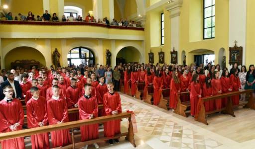 SLAVLJE SAKRAMENTA SV. POTVRDE NA DUHOVE U GOSPIĆKOJ KATEDRALI