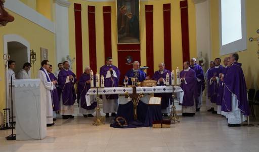 Korizmeno hodočašće Gospićkog i Otočkog dekanata u gospićku katedralu