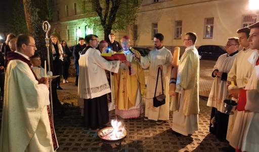 Velika subota – Vazmeno bdijenje